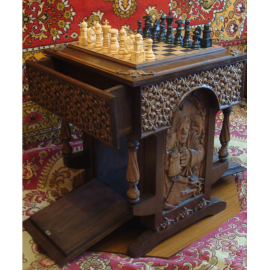 Шахматный стол