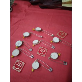 Руническая магическая булавка-оберег Руническая магическая булавка-оберег