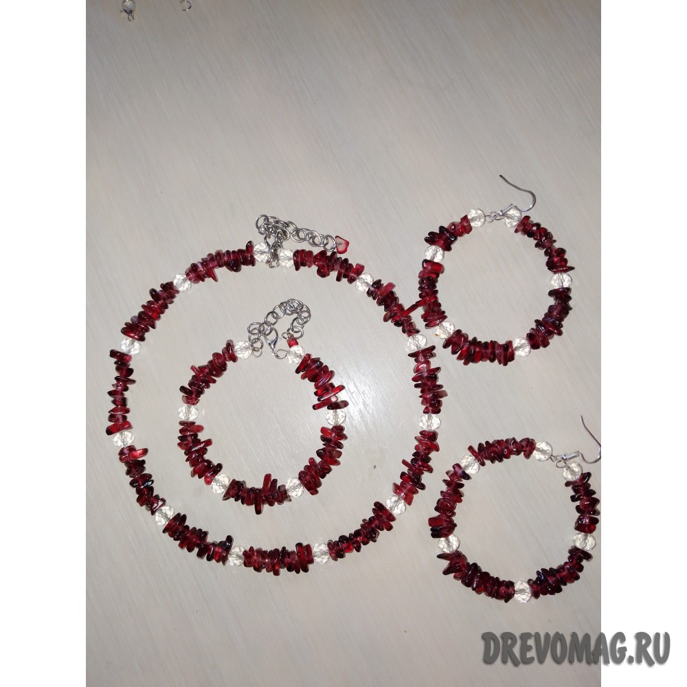 Комплект  Кварц Гранат и горный хрусталь. 