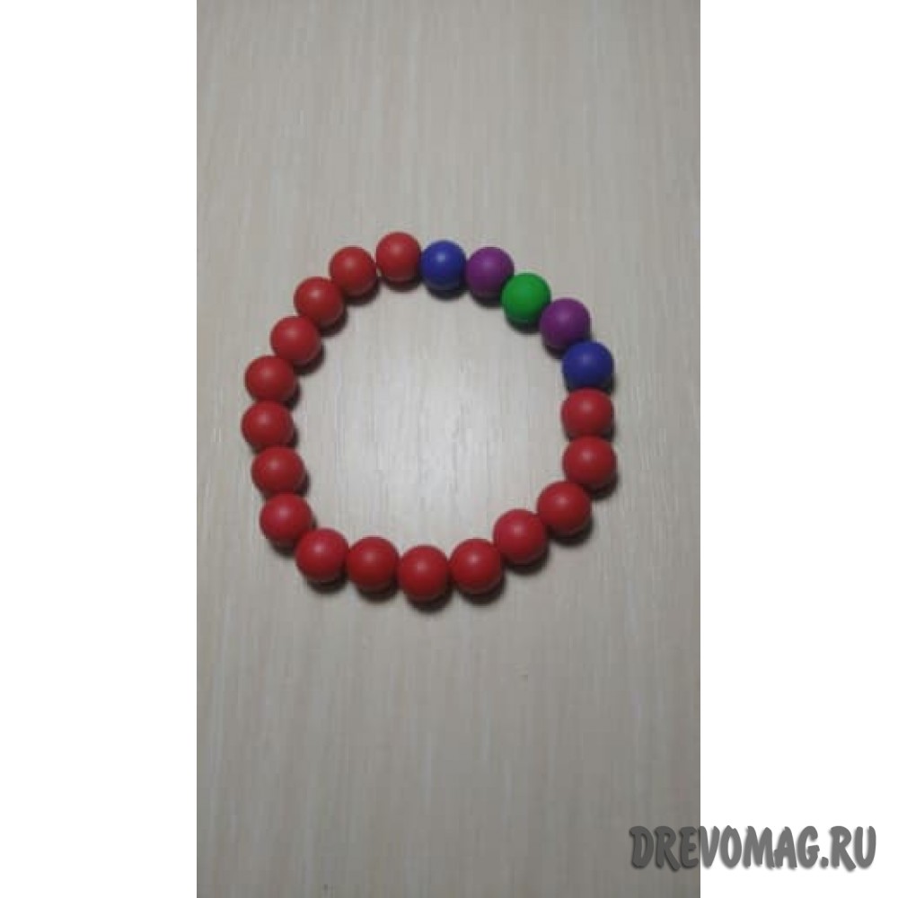 Оберег матовый с красным